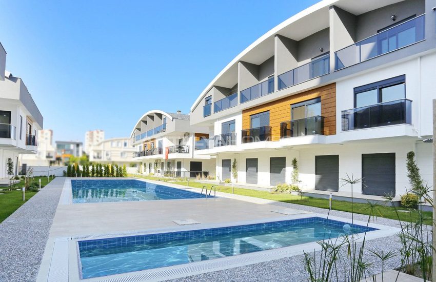 Antalya Houses in the Low-rise Residential Complex 1