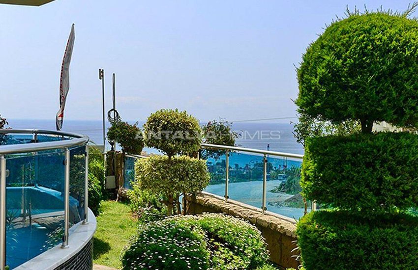 Turnkey Properties with Castle and Sea View in Alanya 12