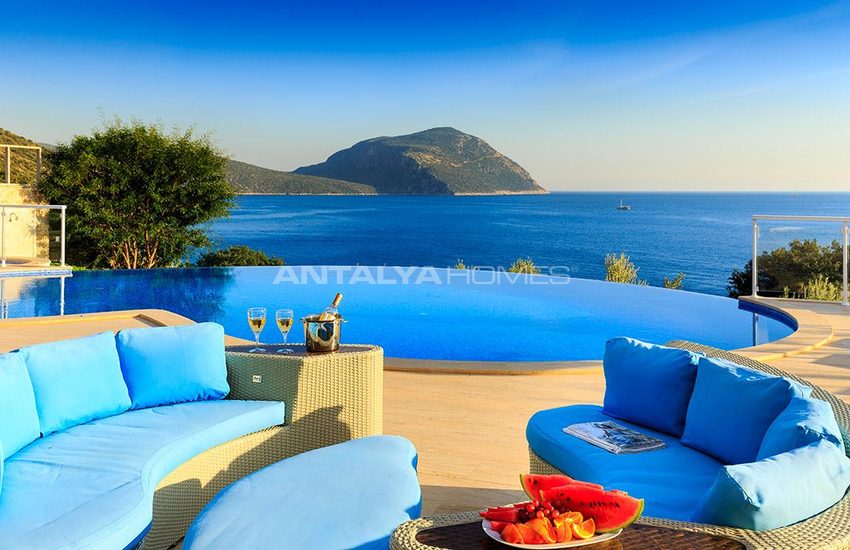Spacious and Modern Villa with Sea View in Kalkan 3