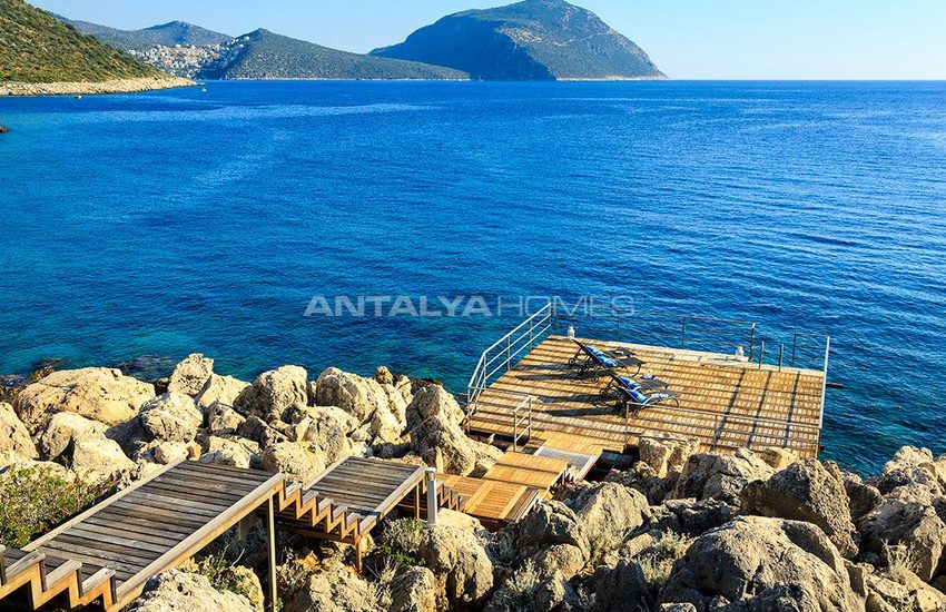 Spacious and Modern Villa with Sea View in Kalkan 6