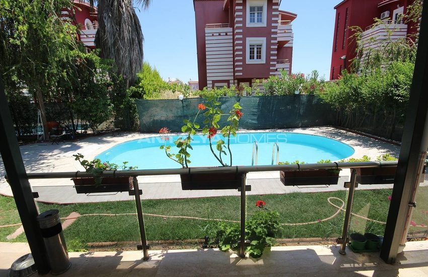 Triplex Hem Med En Privat Trädgård Och En Pool I Belek 11