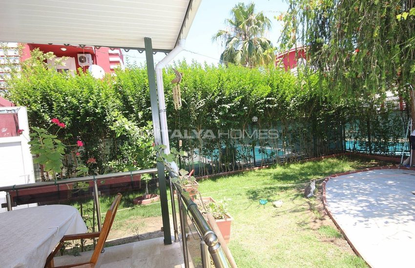 Triplex Hem Med En Privat Trädgård Och En Pool I Belek 13