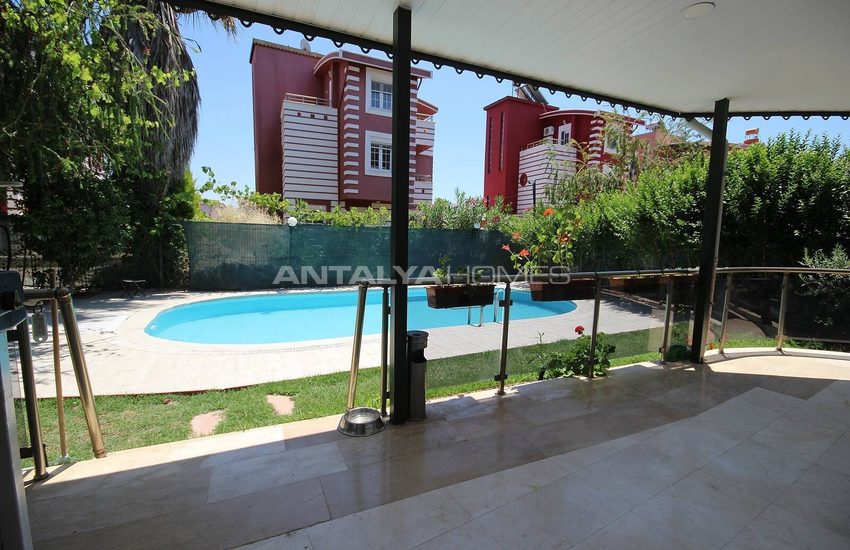 Triplex Hem Med En Privat Trädgård Och En Pool I Belek 14