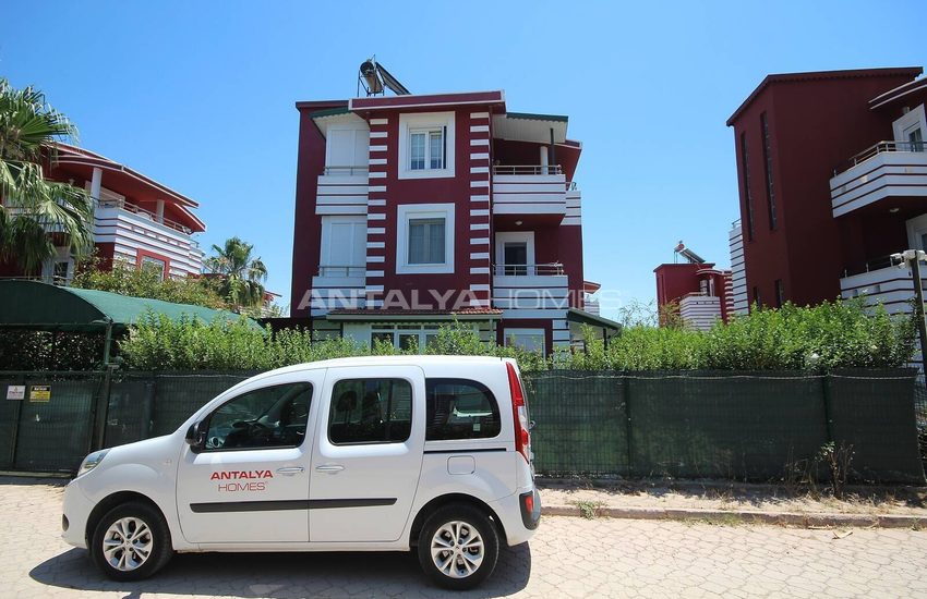 Triplex Hem Med En Privat Trädgård Och En Pool I Belek 8