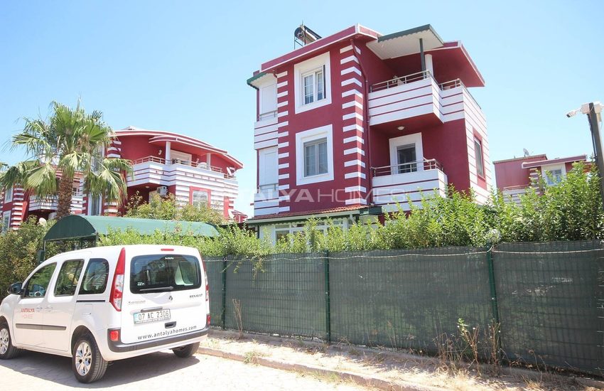 Triplex Hem Med En Privat Trädgård Och En Pool I Belek 9