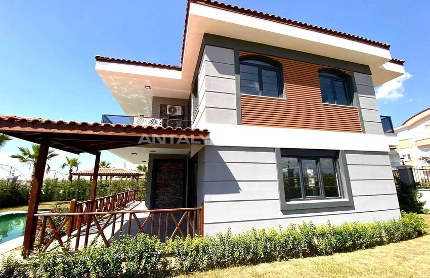 Villas Individuelles Près Des Terrains De Golf À Belek 4