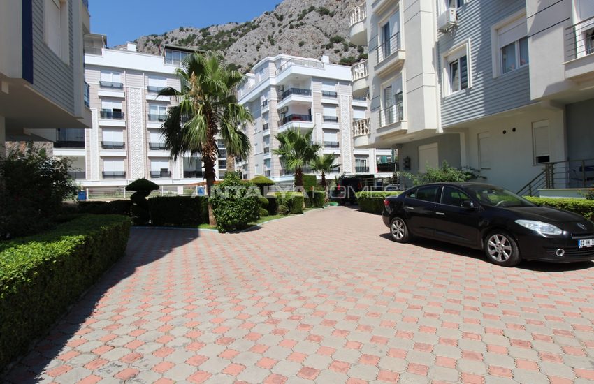 Furnished Apartment in a Complex with Pool in Konyaaltı 3