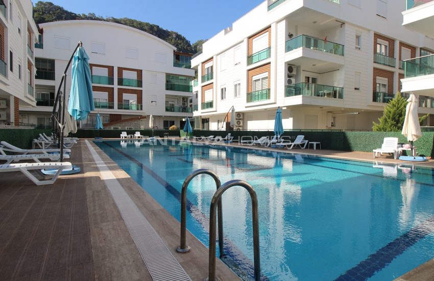 Fully Furnished Flat in a Secure Complex in Konyaalti Sarisu