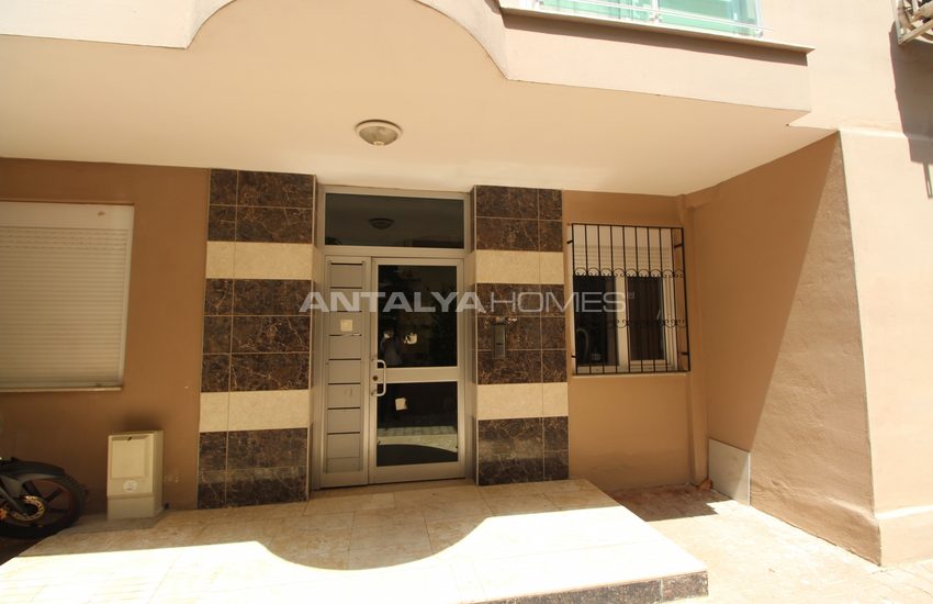 Ground Floor Apartment with an Outdoor Car Park in Antalya 2