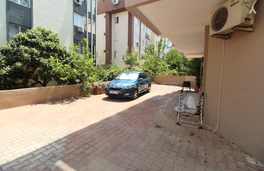 Ground Floor Apartment with an Outdoor Car Park in Antalya 8