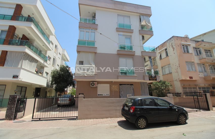 Ground Floor Apartment with an Outdoor Car Park in Antalya 1