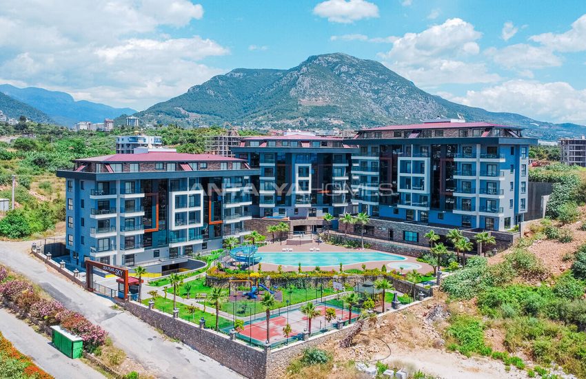 Appartementen In Een Beveiligd Complex Met Zwembaden In Kestel Alanya