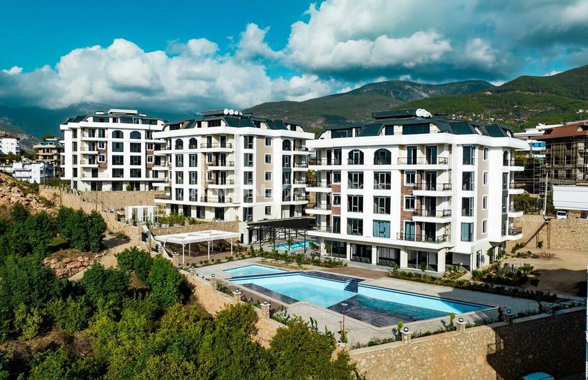 Alanya Oba'da Yüksek Konumlu Site İçinde Yatırımlık Daireler