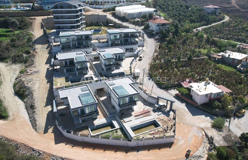 Castle and Sea View Villas with Private Pools in Alanya 1
