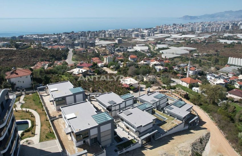 Castle and Sea View Villas with Private Pools in Alanya 2