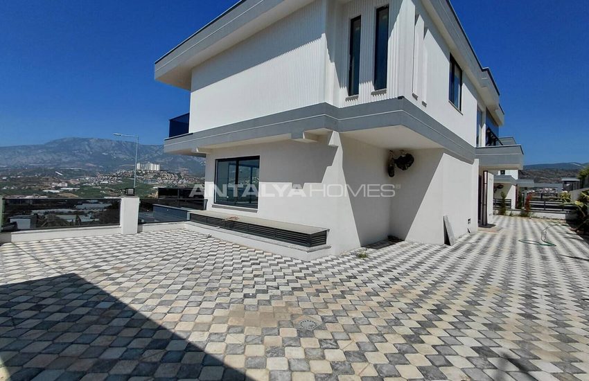 Castle and Sea View Villas with Private Pools in Alanya 6