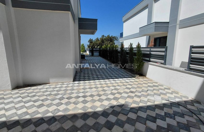 Castle and Sea View Villas with Private Pools in Alanya 9