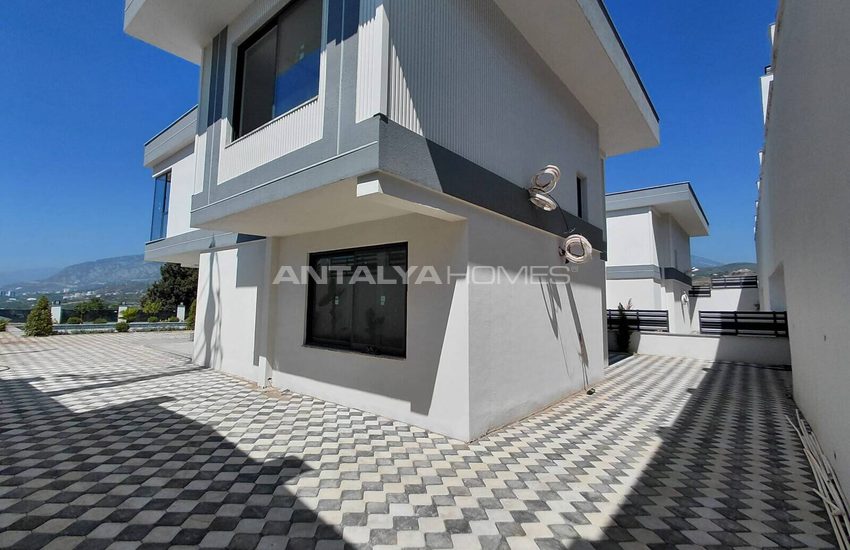 Castle and Sea View Villas with Private Pools in Alanya 5