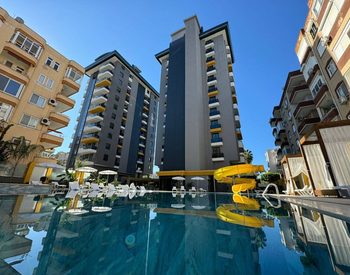 Modern Properties Within a Complex Near Beach in Mahmutlar, Alanya 1