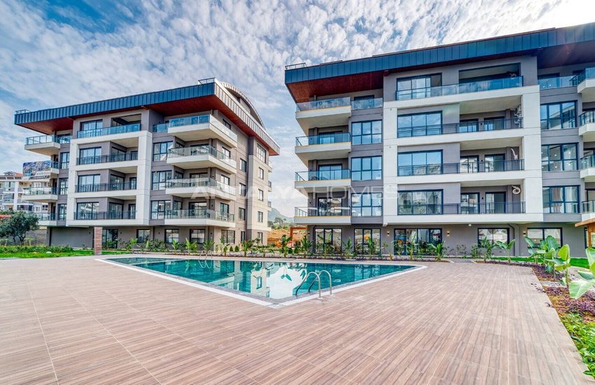 Nouveaux Immobiliers En Complexe Avec Piscine À Alanya