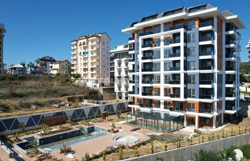 Lyxig Fastighet I Komplex Med Pooler I Alanya