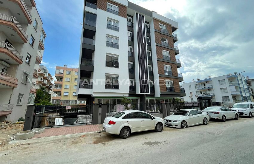Antalya Şehir Merkezinde Şık Tasarımlı Sıfır Daireler