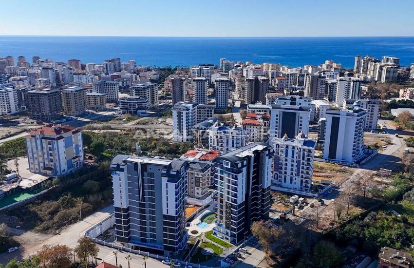 Immobilier Avec Piscines À Mahmutlar Alanya 2