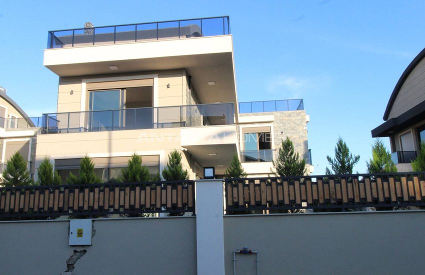 Antalya Belek'te Akıllı Ev Sistemli Modern Geniş Villalar 9