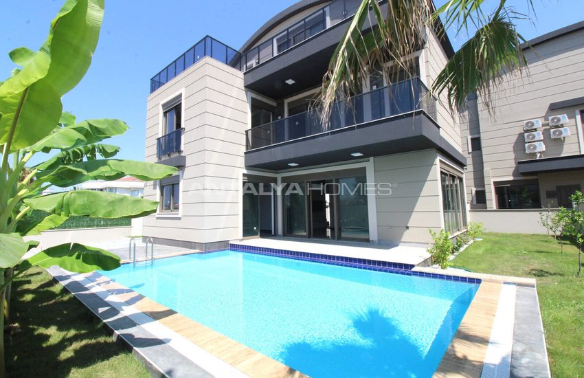 Belek’te Denize ve Golf Kulüplerine Yakın Modern Villalar 1