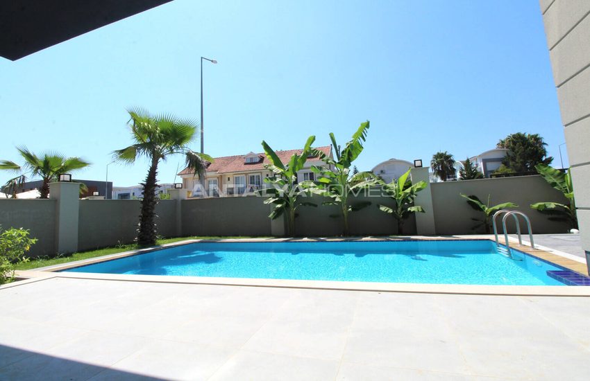 Belek’te Denize ve Golf Kulüplerine Yakın Modern Villalar 8