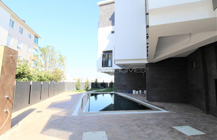 Investment Apartments in a Complex in Antalya Güzeloba 8