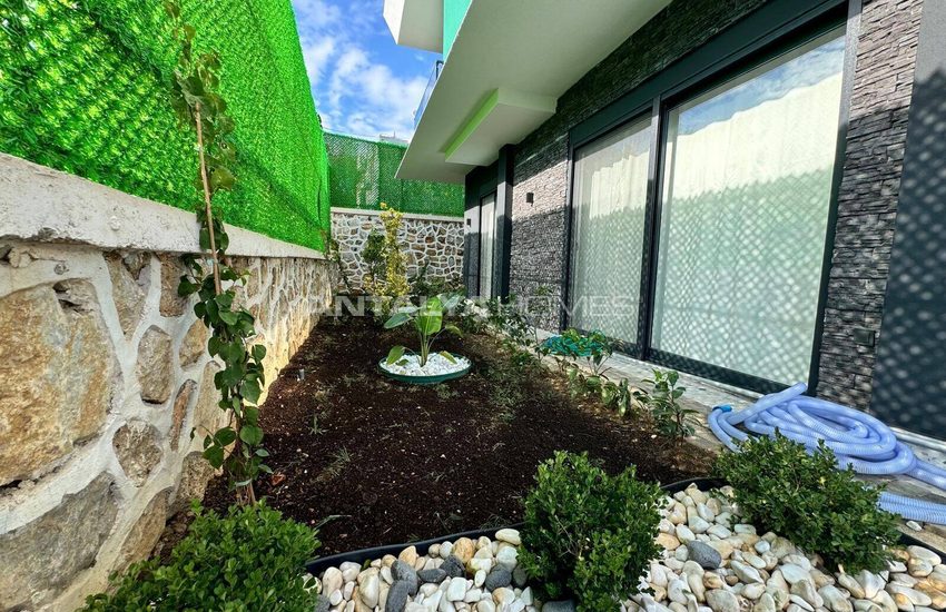 Luxe Villas with Private Gardens and Pools in Alanya 11