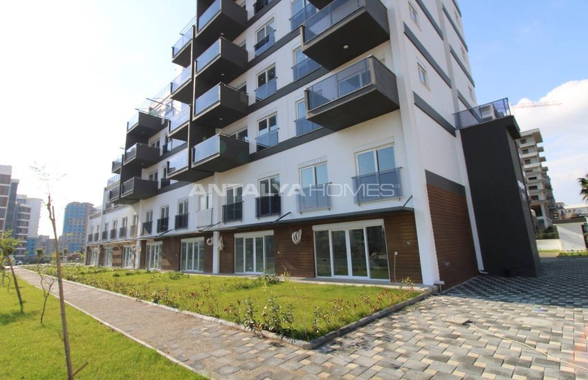 Large Terraced Apartments in Perfect Location in Antalya 9