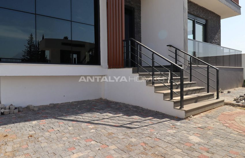 Detached House Close to City Center in Dosemealti Duzlercami 5