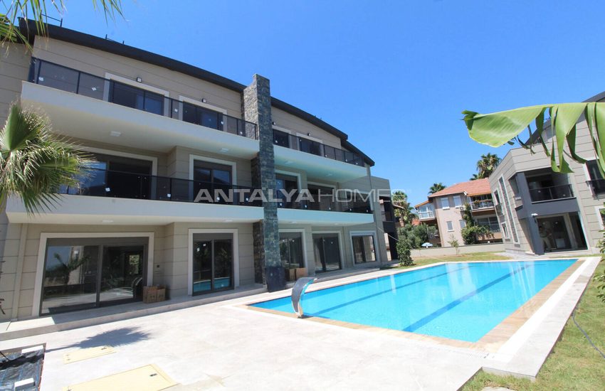 Belek'te Halk Plajına Yakın Havuzlu Sitede Lüks Daireler 8