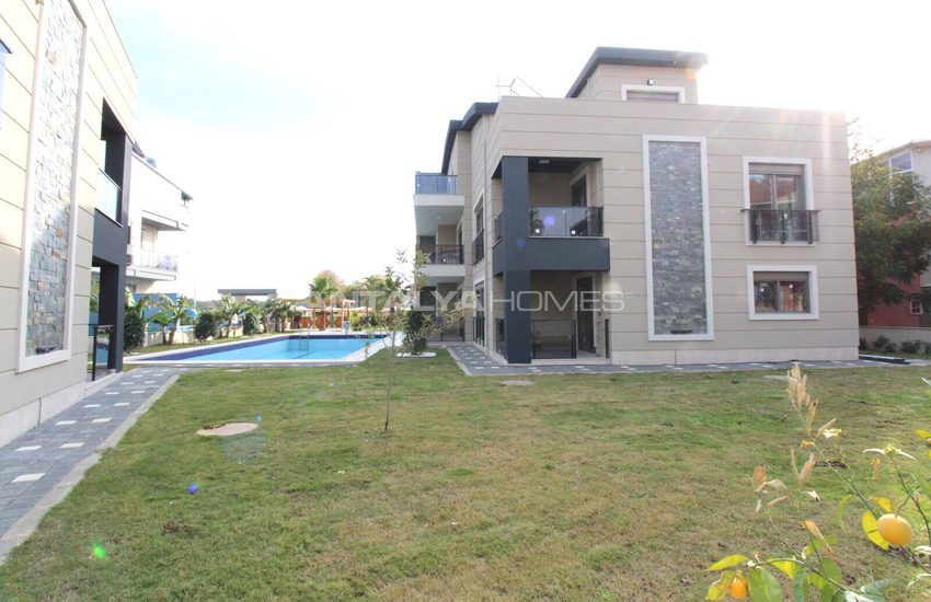 Belek'te Halk Plajına Yakın Havuzlu Sitede Lüks Daireler 13