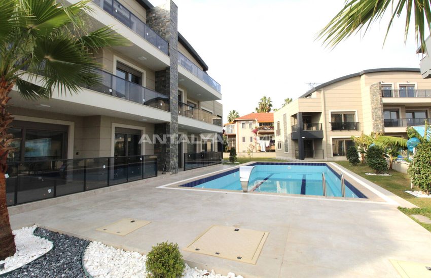 Belek'te Halk Plajına Yakın Havuzlu Sitede Lüks Daireler 3