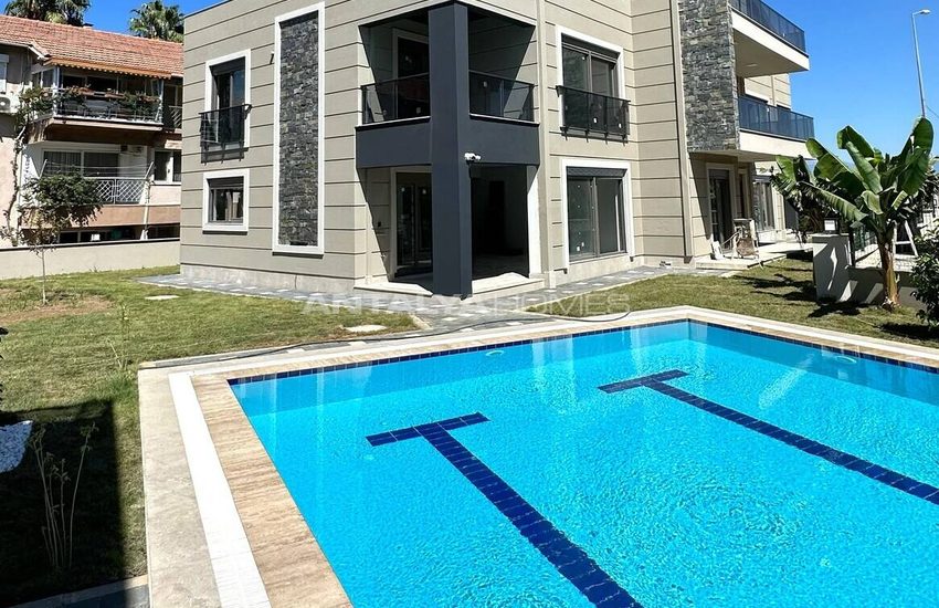 Belek'te Halk Plajına Yakın Havuzlu Sitede Lüks Daireler 4