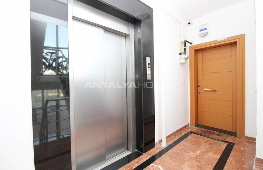 Ready to Move Apartment in a Complex in Lara Antalya 11
