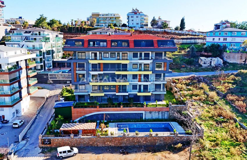 Luxury Real Estate Close to Dim River and Beach in Alanya 2