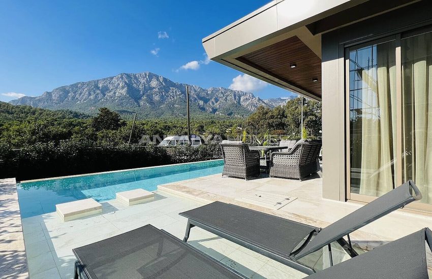 Luxe Villa with Unique Mountain View in Kemer 7