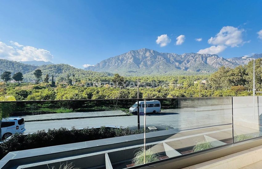 Luxe Villa with Unique Mountain View in Kemer 8