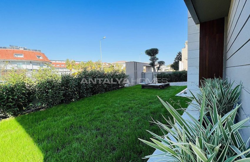 Luxe Villa with Unique Mountain View in Kemer 10