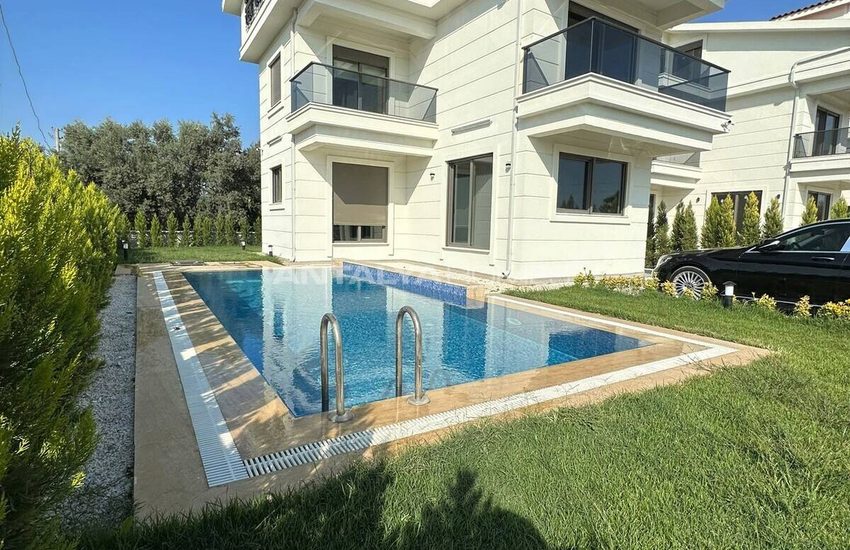 Belek Kadriye'de Golf Sahalarına Yakın Özel Havuzlu Villalar 2