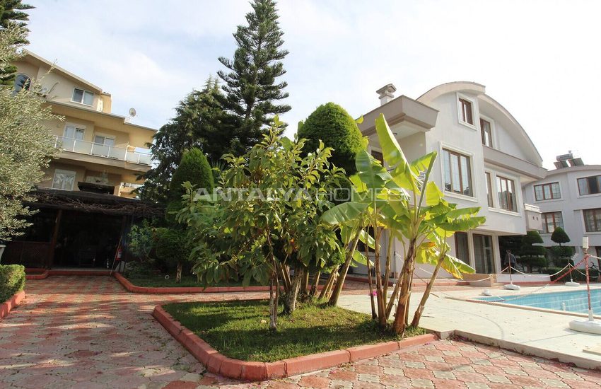 Detached Villa with Communal Pool Close to Beach in Belek 10