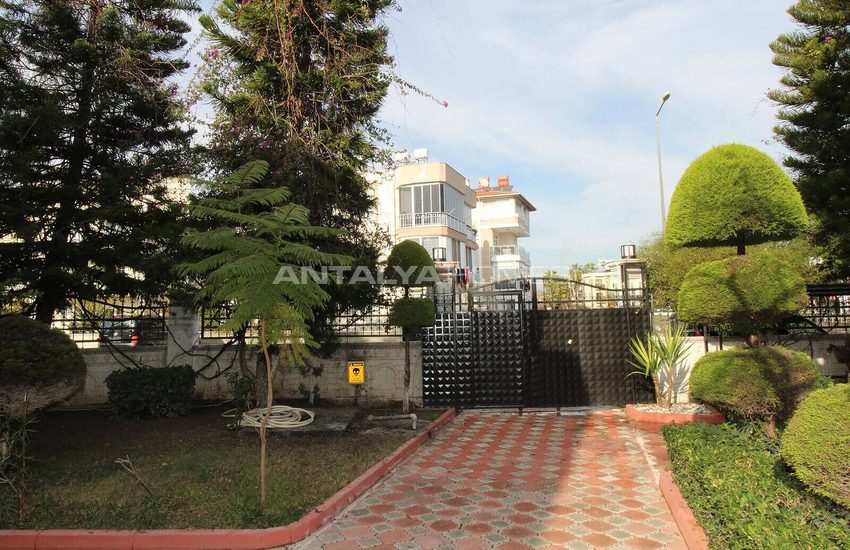 Detached Villa with Communal Pool Close to Beach in Belek 15