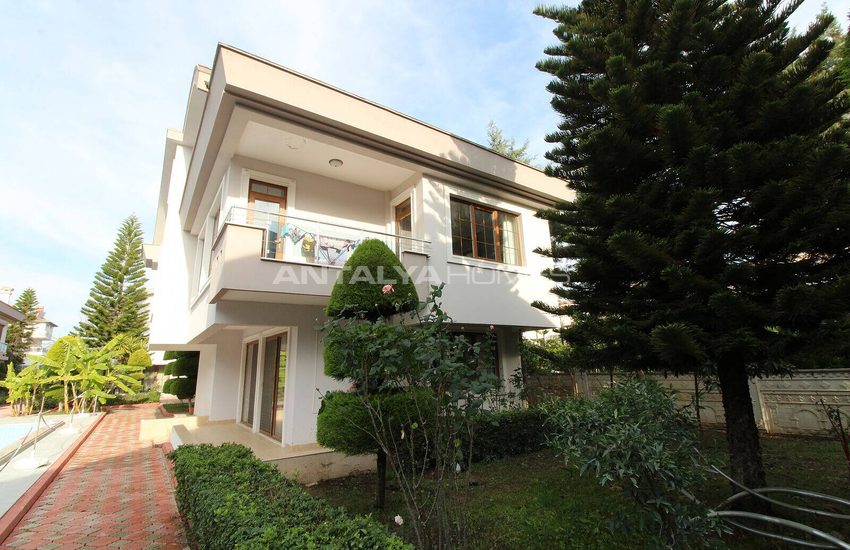 Detached Villa with Communal Pool Close to Beach in Belek 3