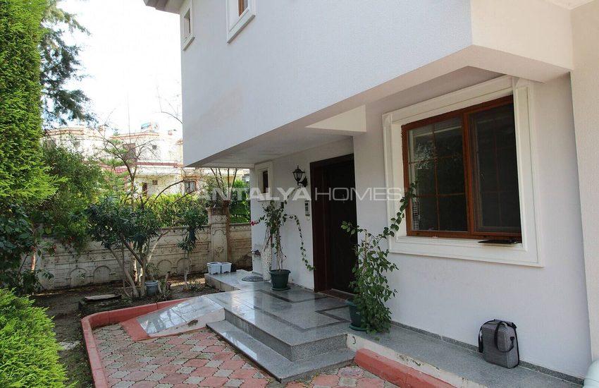 Detached Villa with Communal Pool Close to Beach in Belek 4