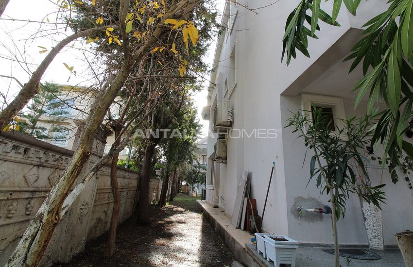 Detached Villa with Communal Pool Close to Beach in Belek 8