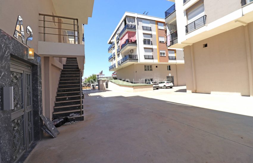 Affordable Flat in Antalya Kepez in a Complex with Parking Lot 6